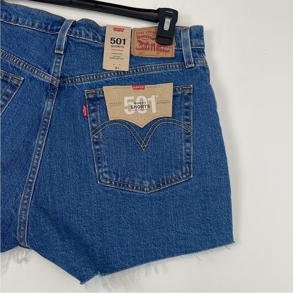 Levi's Women's 501 High Rise Buttonfly Cut Off Jean Shorts. Size 31. NWT - Picture 12 of 14